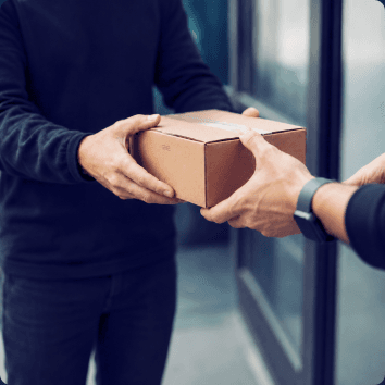 Reparaturpaket wird übergeben